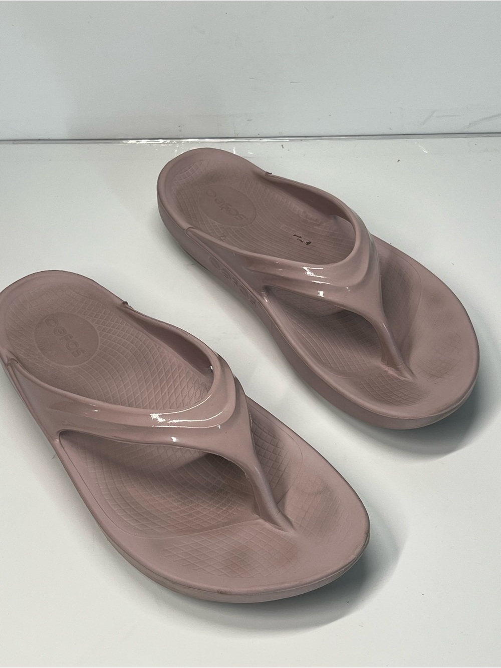 OOFOS OOlala Recovery Flip Flops | Blush Pink | Women’s EU 41 (US 10)